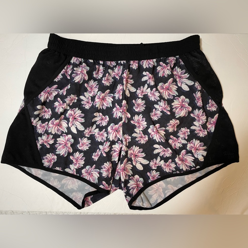Women’s Zelos Active Shorts size 1X
